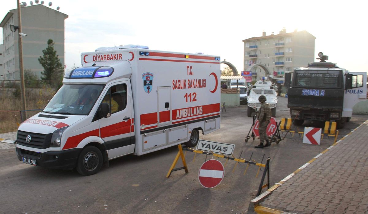 Kocaeli\'de Açlık Grevine Son Veren 7 Mahkum Hastaneye Kaldırıldı