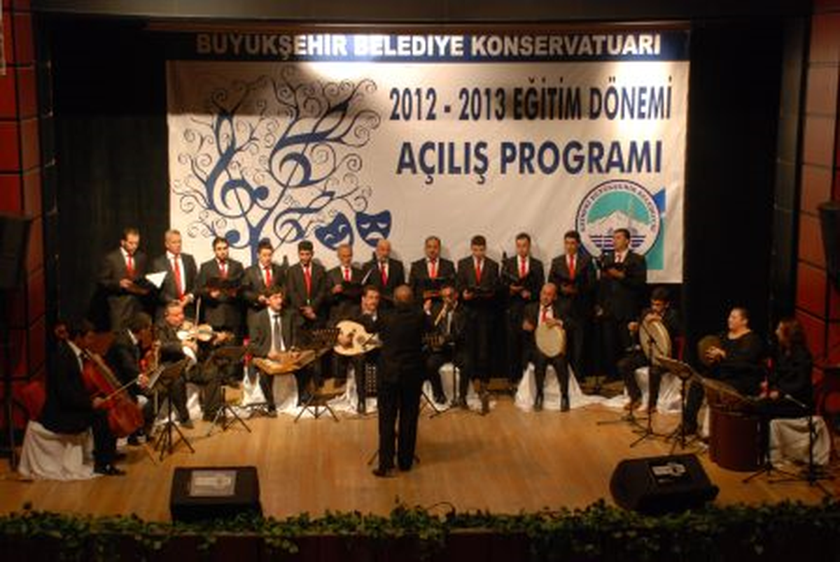 Konservatuardan Görkemli Açlılış