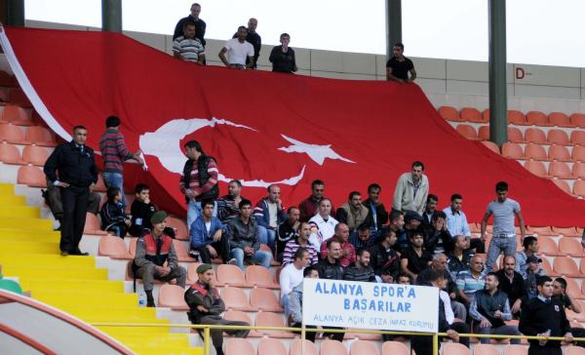 Mahkumlardan Alanyaspor\'a Destek