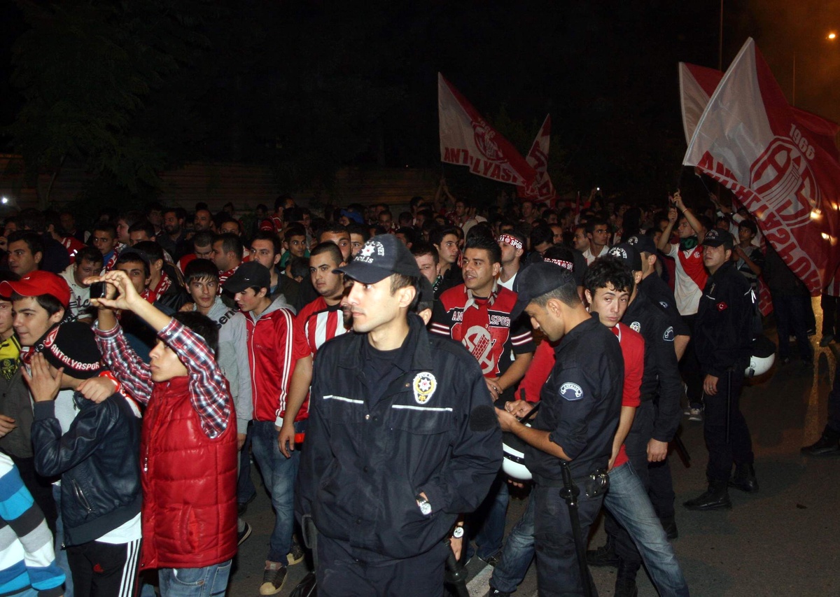 Medical Park Antalyaspor-Beşiktaş Maçı Öncesi Olaylar