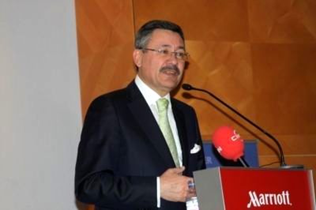 Melih Gökçek: Say\'ın Politikası Benim Piyano Çalmama Benziyor