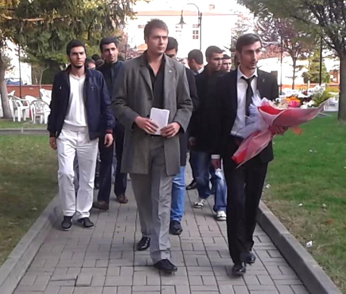 Sakarya Alperen Ocakları Üniversite Grubu\'ndan BDP\'li Vekilin \'Bomba Olur, Vücutlarında Patlarım\'...