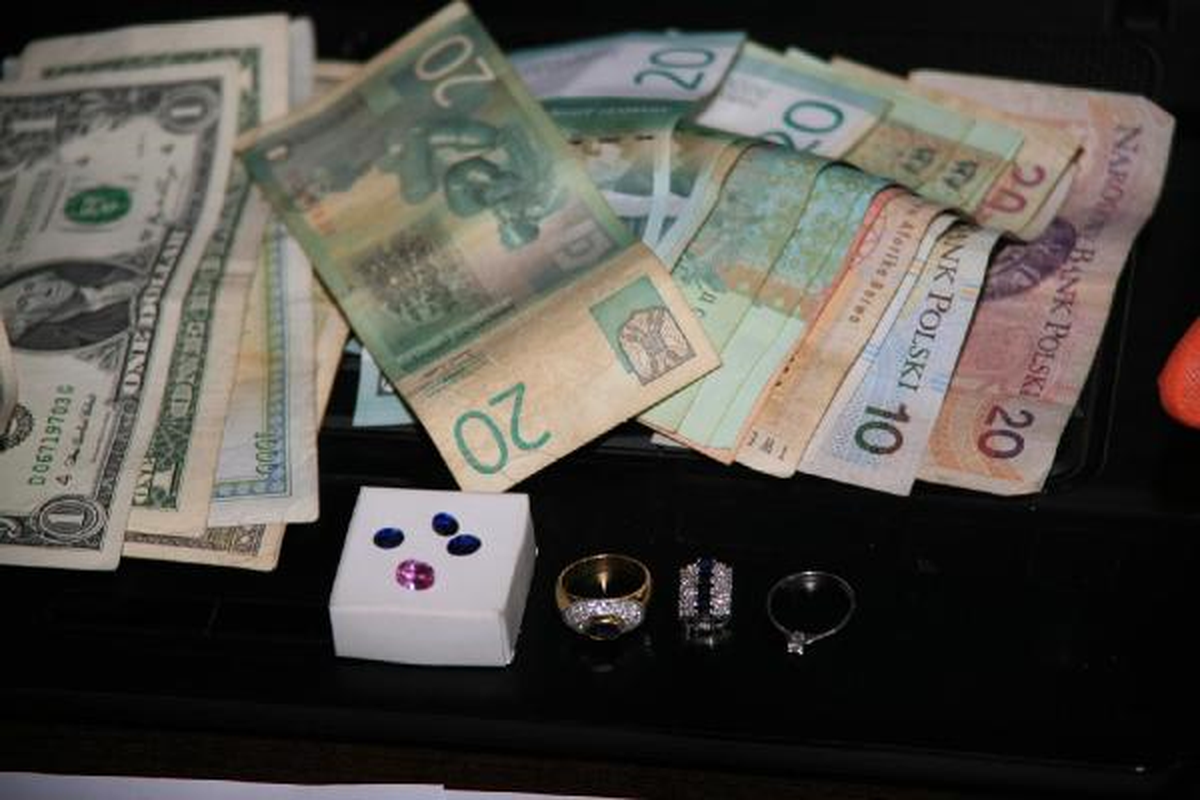 4 Milyon Dolarlık Soygun Yaptı Mücevher Hırsızlığından Yakalandı