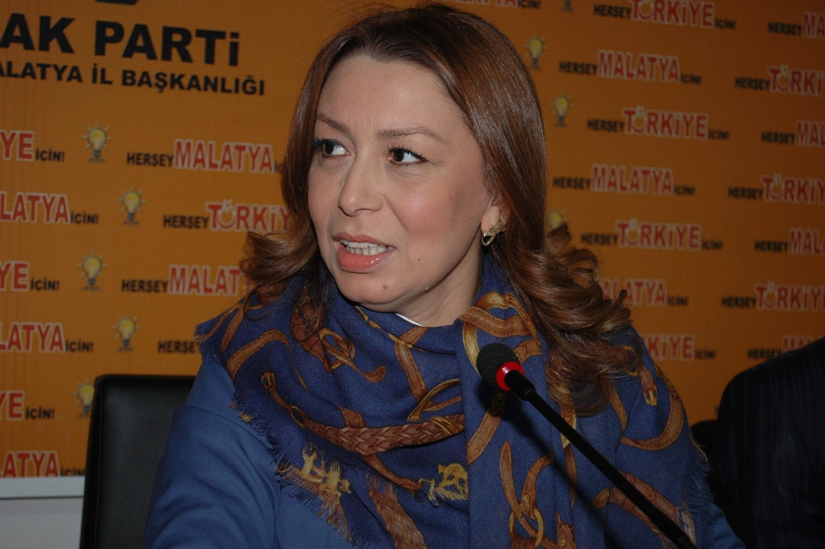 AK Parti Milletvekili Çalık\'tan CHP\'ye Eleştiri