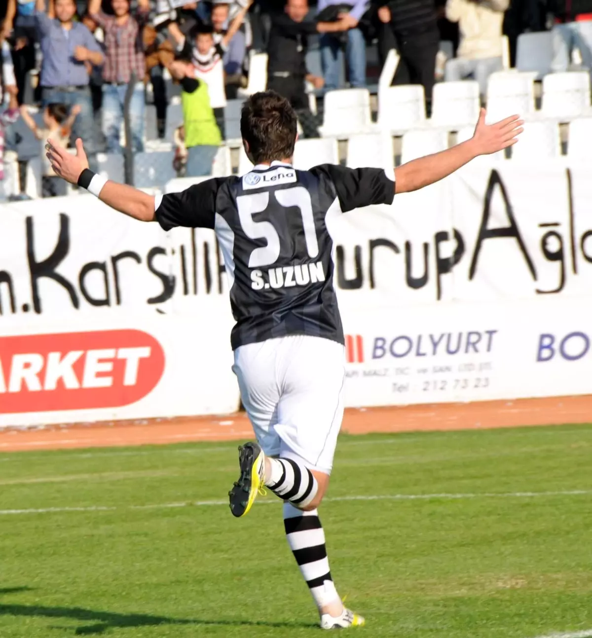 Aydınspor 1923 Sinan Uzun\'la Kazanıyor