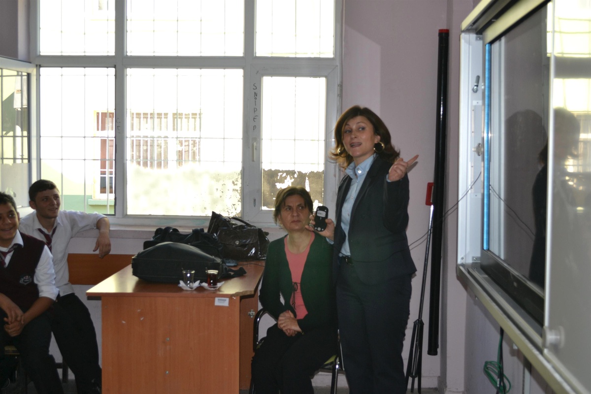 Bozyazı\'da Lise Öğrencilerine Diyabet ve Obezite Eğitimi