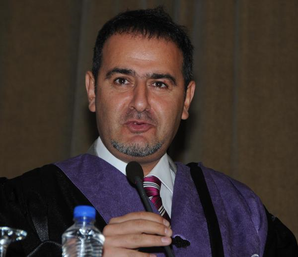 Dekan: "104 Yıl Önce Profesörün Maaşı 8 Bin Liraydı, Bugün 4 Bin Lira"