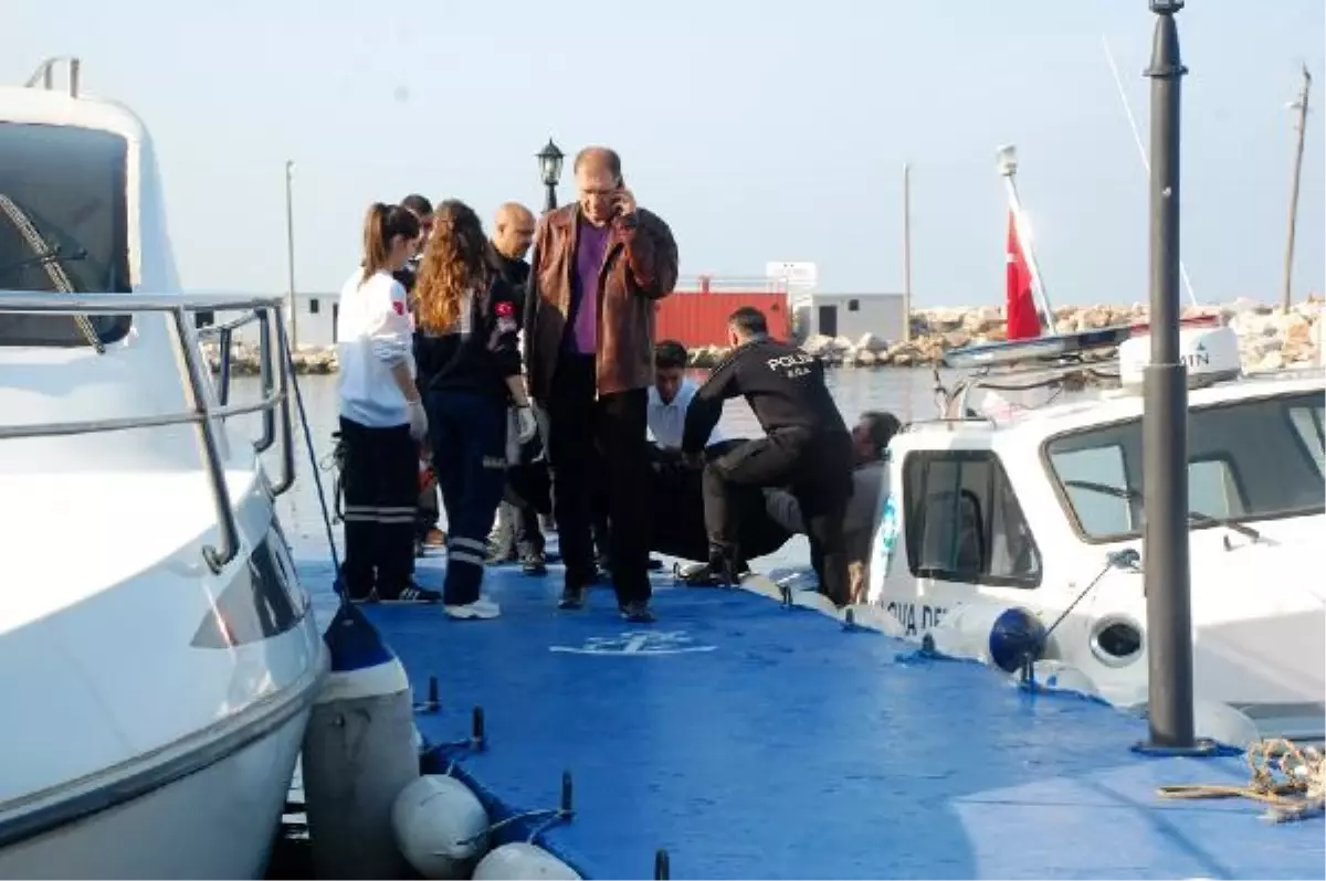Feribottan Ölüme Atladı