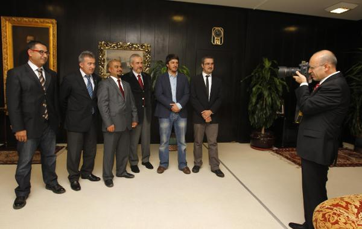 Foto Muhabirlerinden Maliye Bakanı Şimşek\'e \'Yüksek Ötv\' Şikayeti