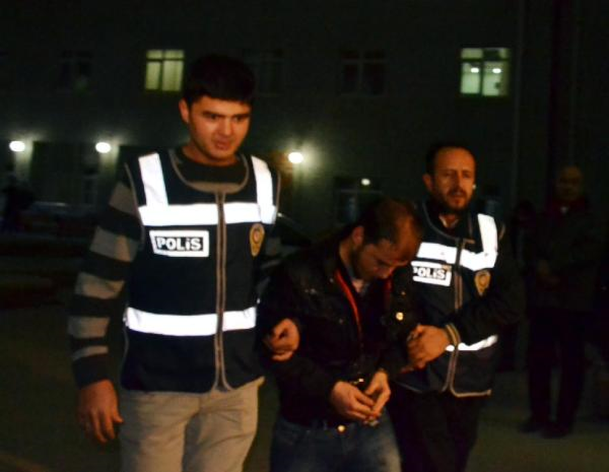 Fuhuş İçin Sokaklara Kartvizit Atan 1 Kişi Yakalandı