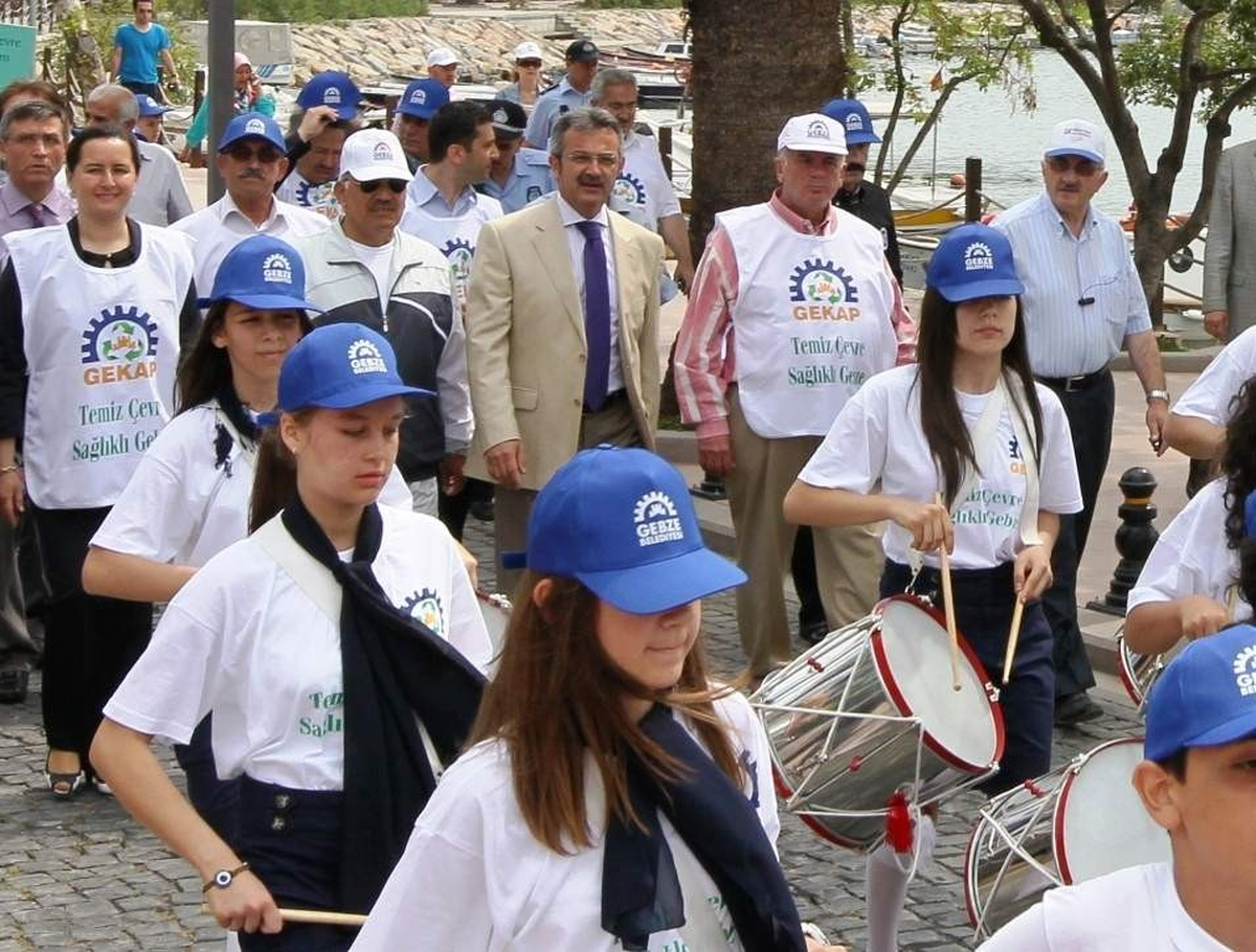Gebze\'de Kötülüklere Karşı 10 Bin Adım Yürüyüşü