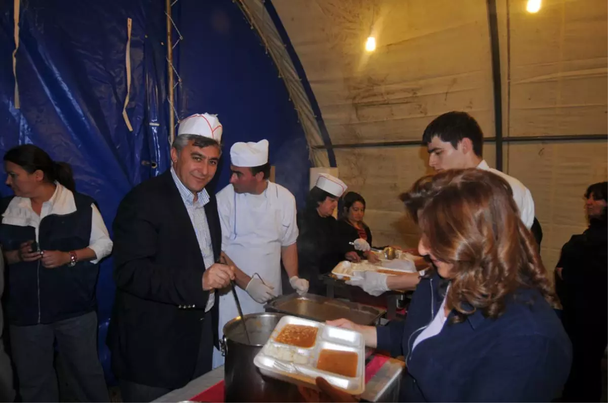 Güzelbahçe Belediyesi, Muharrem İftarı Verdi