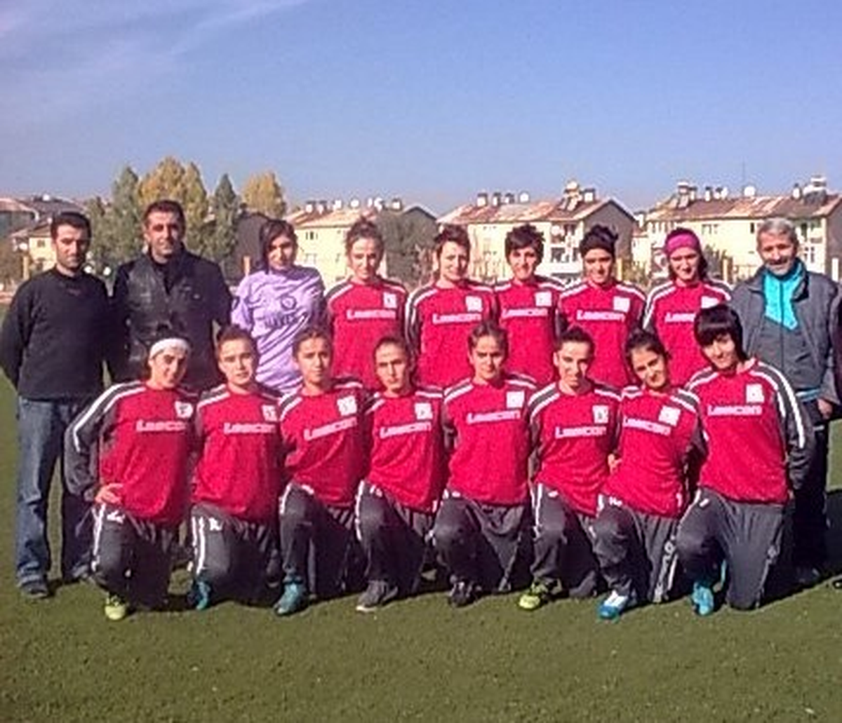 Hakkari Gücü Bayan Futbol Takımı Muş\'tan Mutlu Döndü