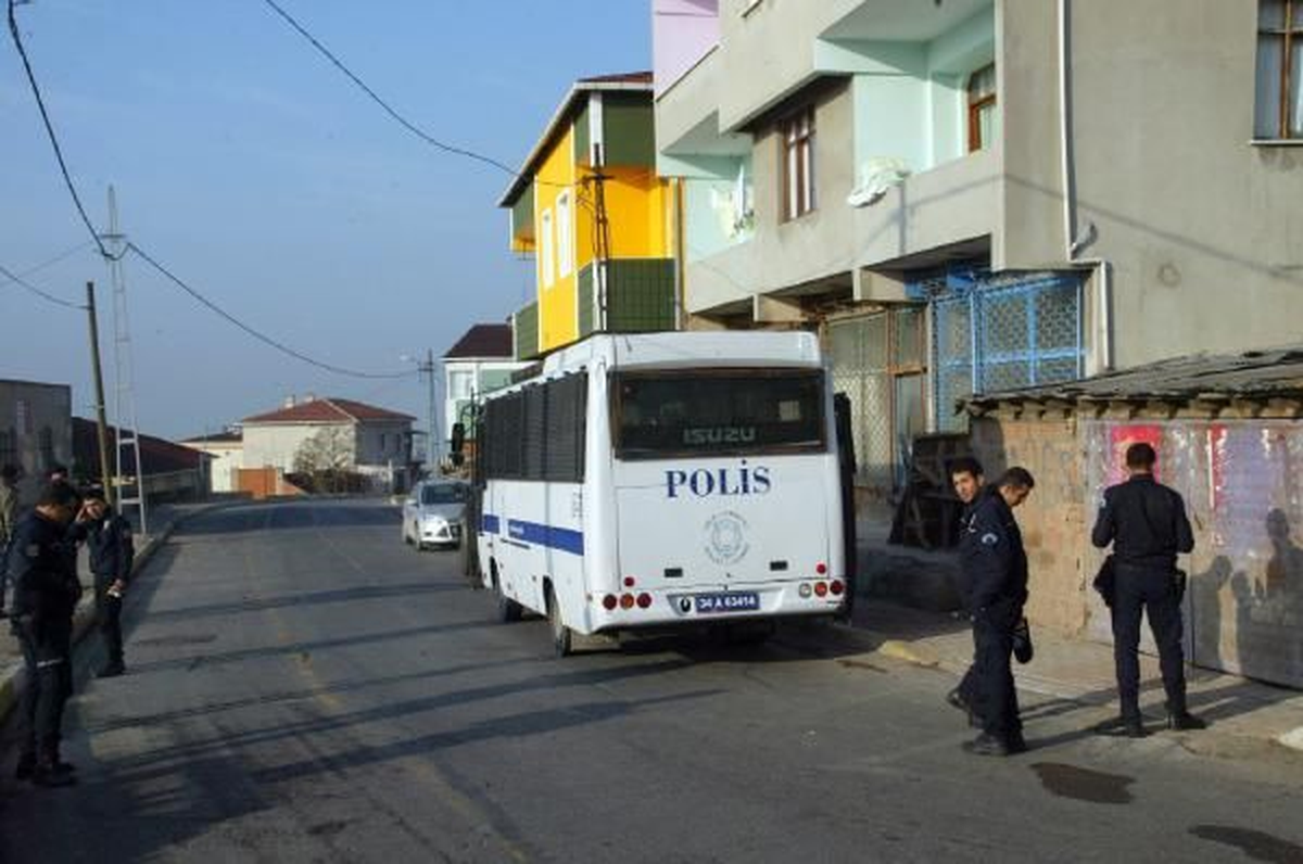 İstanbul\'da Narko-Terör Operasyonu: 34 Gözaltı
