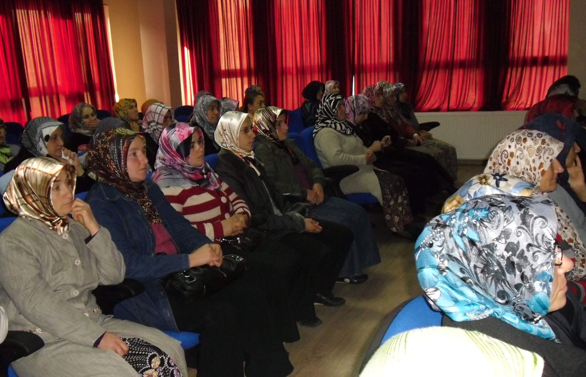 Küre\'de Aile Eğitim Semineri Düzenlendi