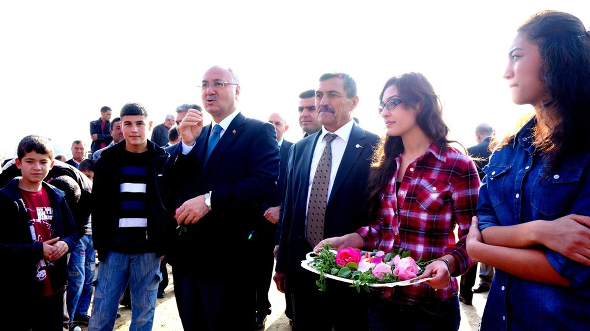 Manisa Valisi Daşöz, Sarıgöl\'de Köprü Açılışı Yaptı