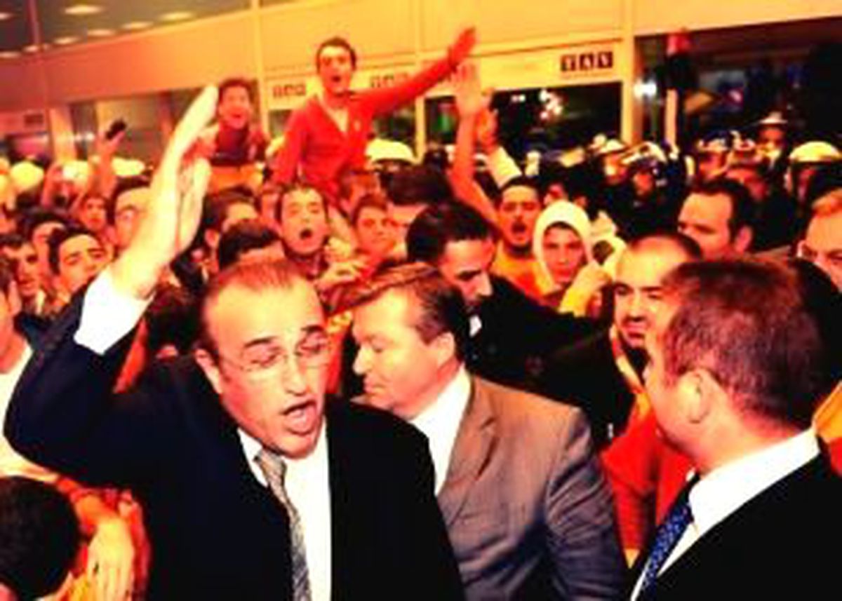 Manu\'ya İlk Sürpriz Geliyor!
