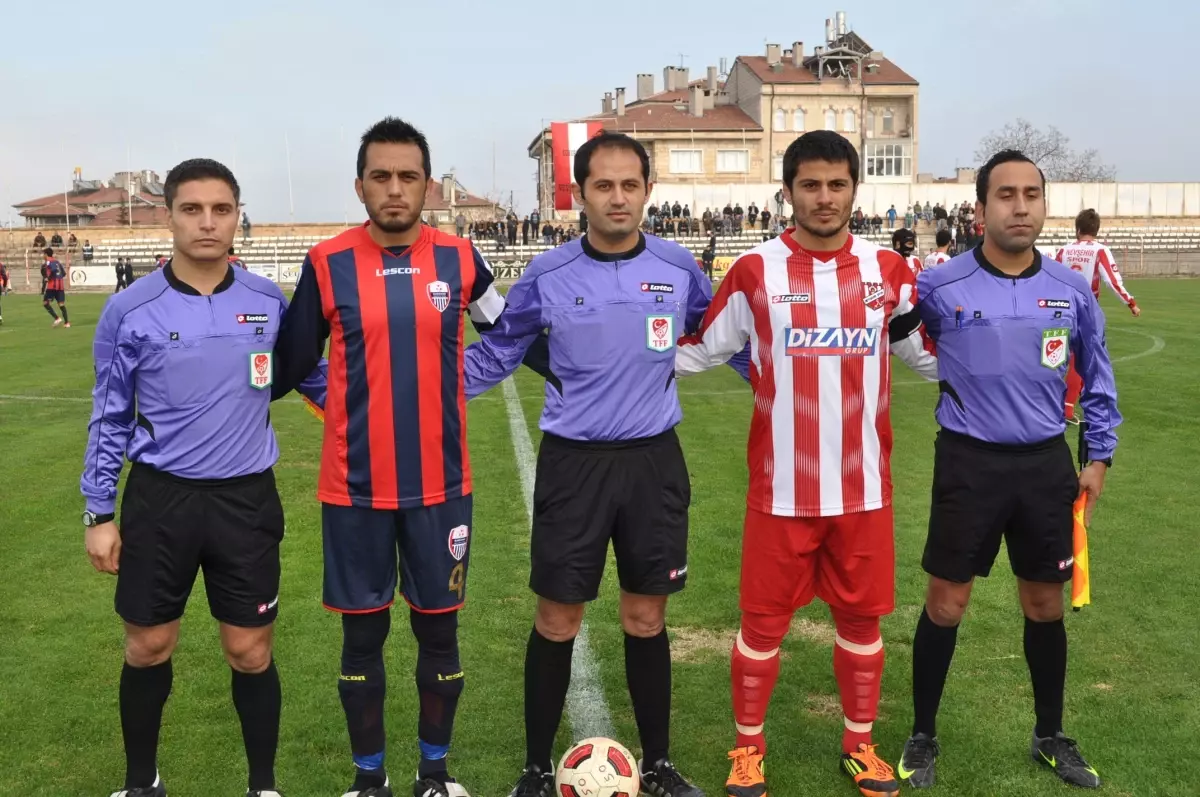 Nevşehirspor Karaman Belediyespor\'dan Rövanşı Aldı