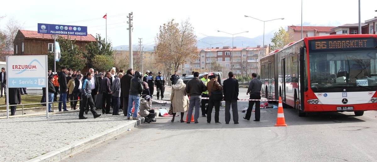 Otobüse Çarpan Otomobil, Takla Attı