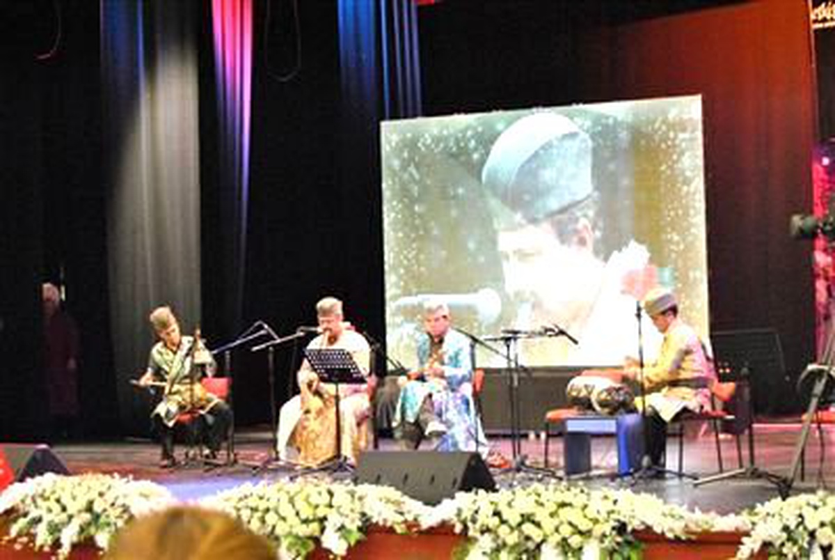 Türk Dünyası Geleneksel Müzik Konseri Eskişehir\'de Yapıldı