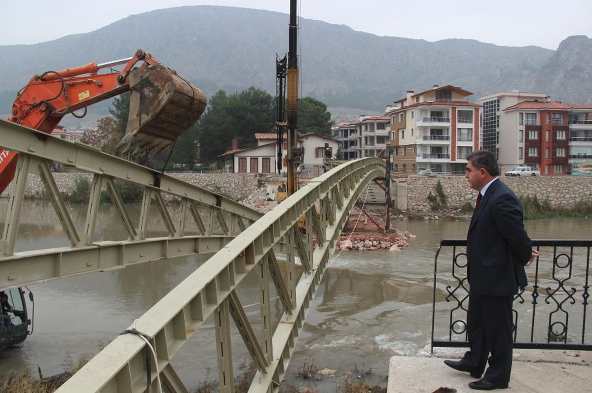 Yeşilırmak\'a 12. Köprü