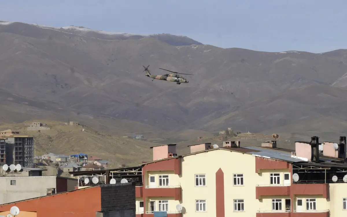 Yüksekova\'da Hava Hareketliliği