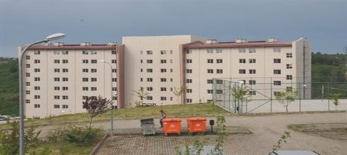 Yurdun 6. Katından Düşen Öğrenci Öldü