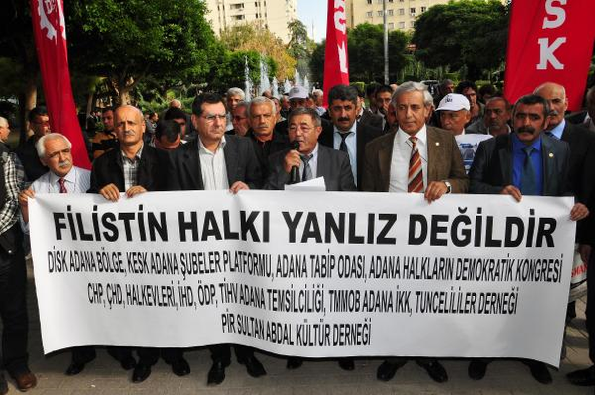 Adana\'da İsrail\'i Protesto