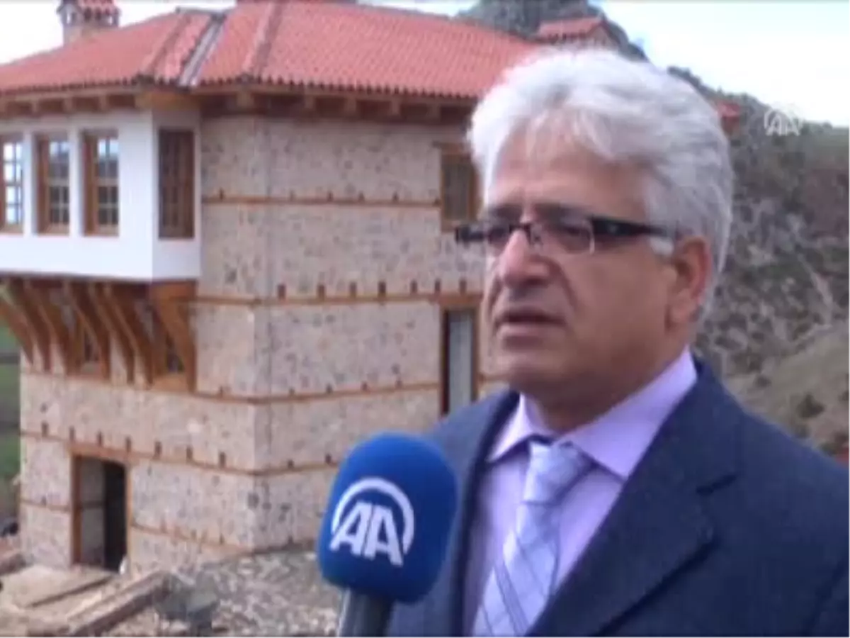 Atatürk\'ün Baba Evi Yeniden Yapılıyor