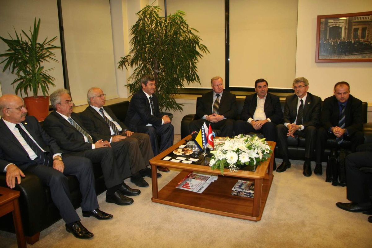 "Bosna Şu An Türkiye\'nin 90\'lı Yılları Gibi"