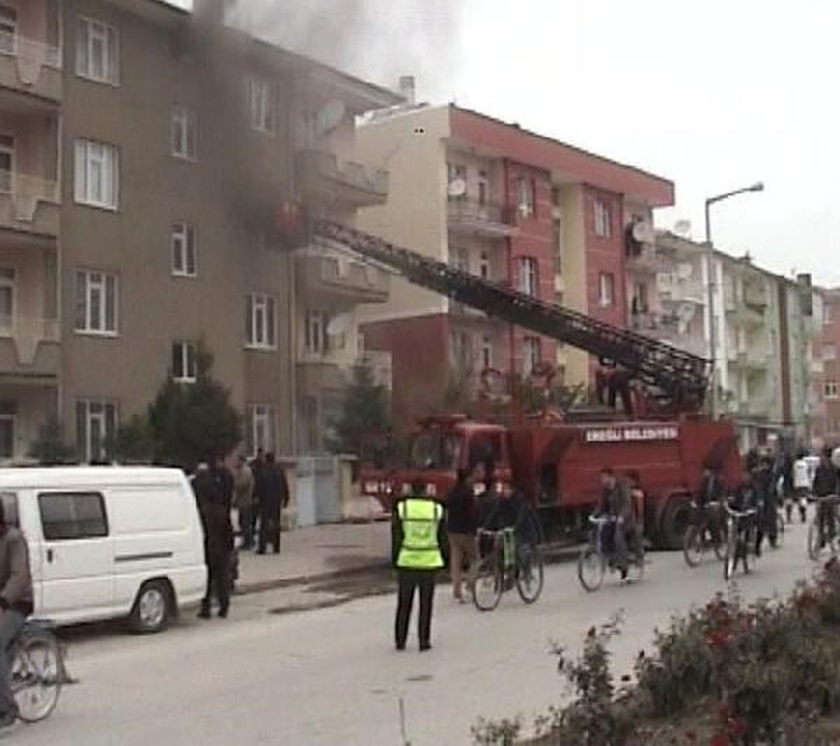 Çamaşır Makinasının Kablosu Yangına Neden Oldu