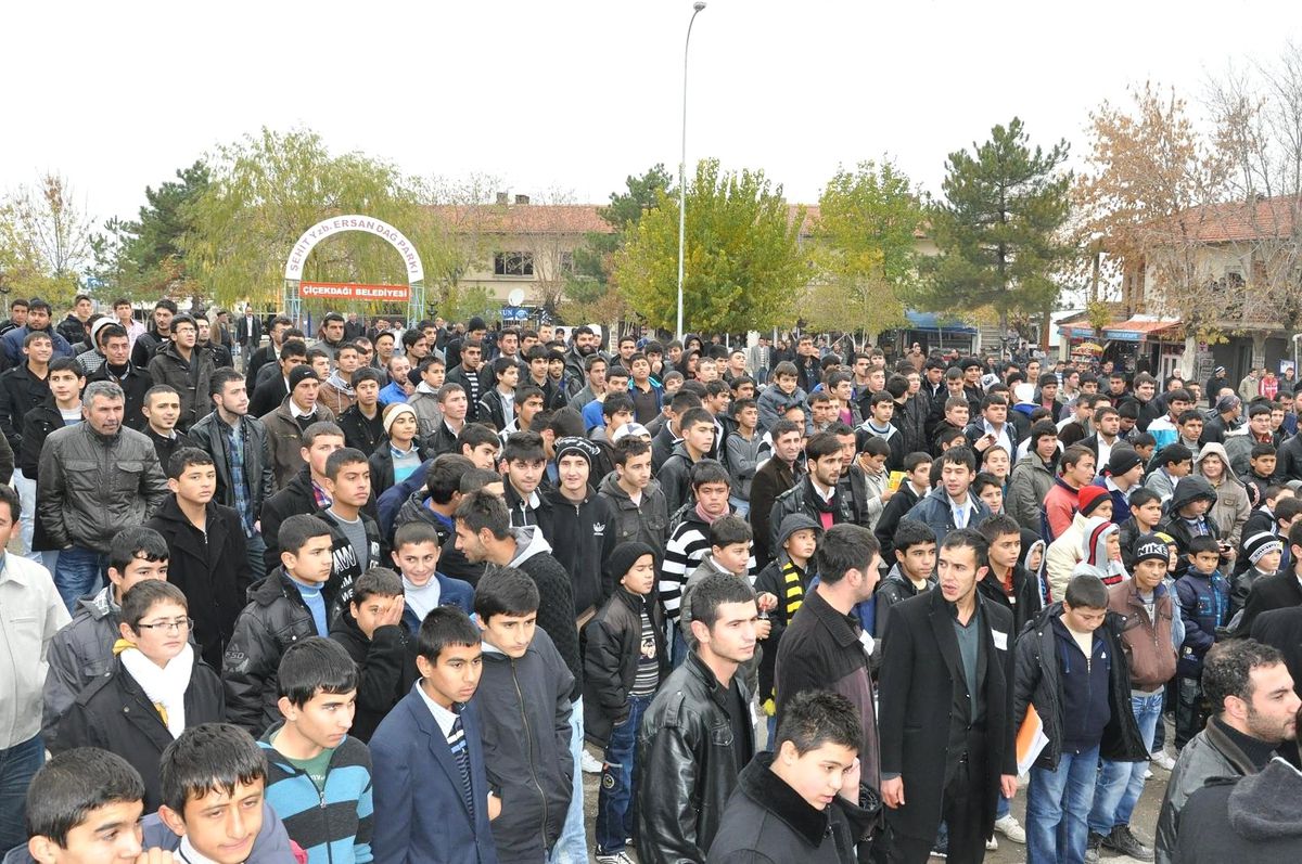 Çiçekdağılı Gençler, Konserde Eğlendi