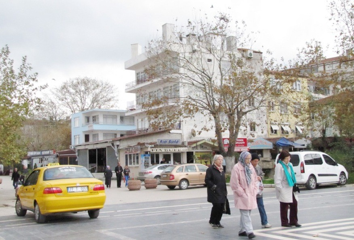 Çınarcıklılardan Baz İstasyonlarına Tepki