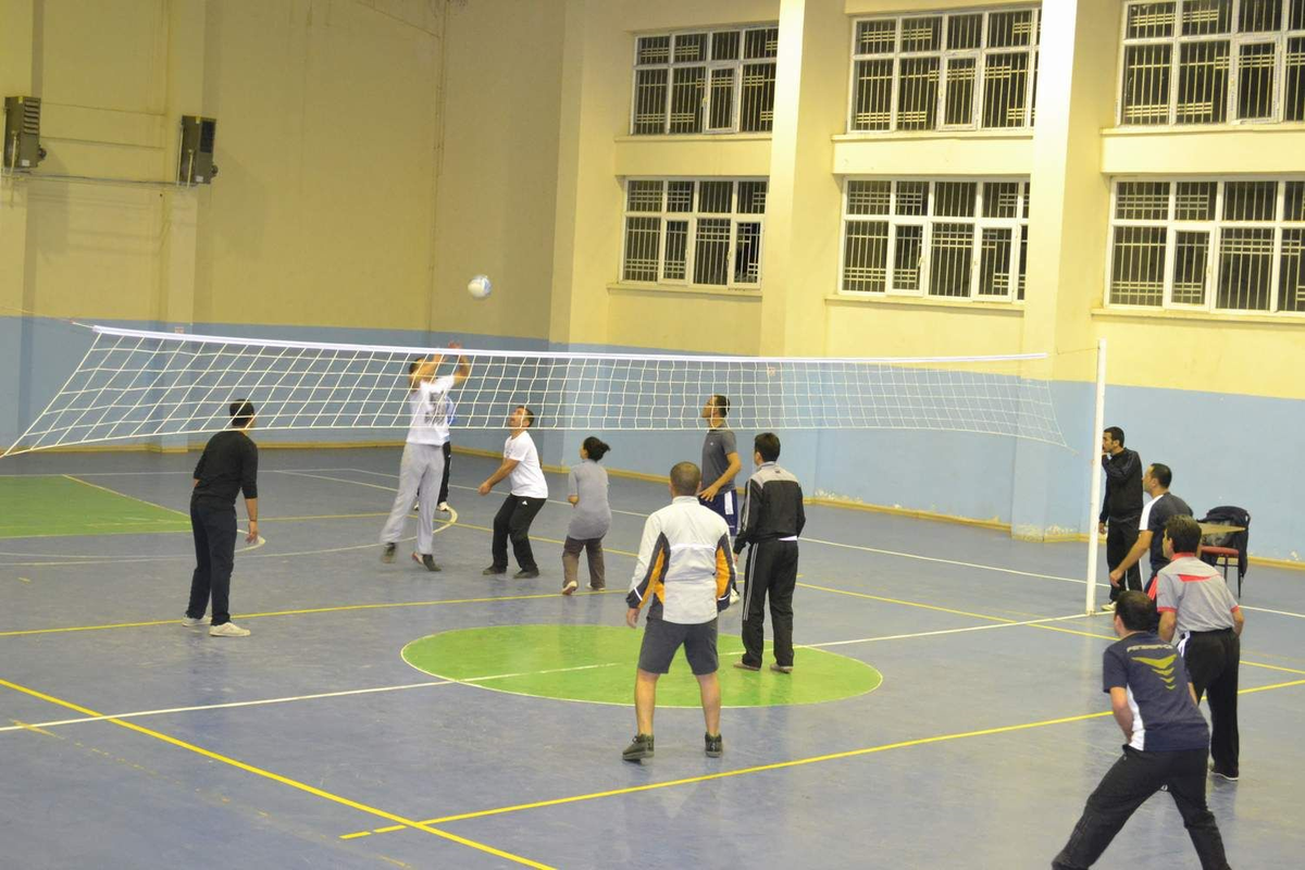Hilvan\'da Öğretmenler Günü\'ne Özel Voleybol Turnuvası