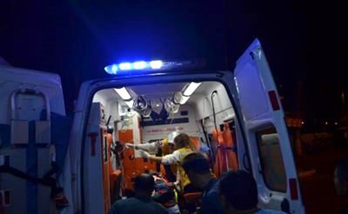Kamyonet ile Motosiklet Çarpıştı: 1 Yaralı