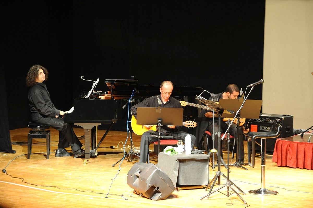 Karşıyaka'da Tanju Okan Özlemi Salona Sığmadı