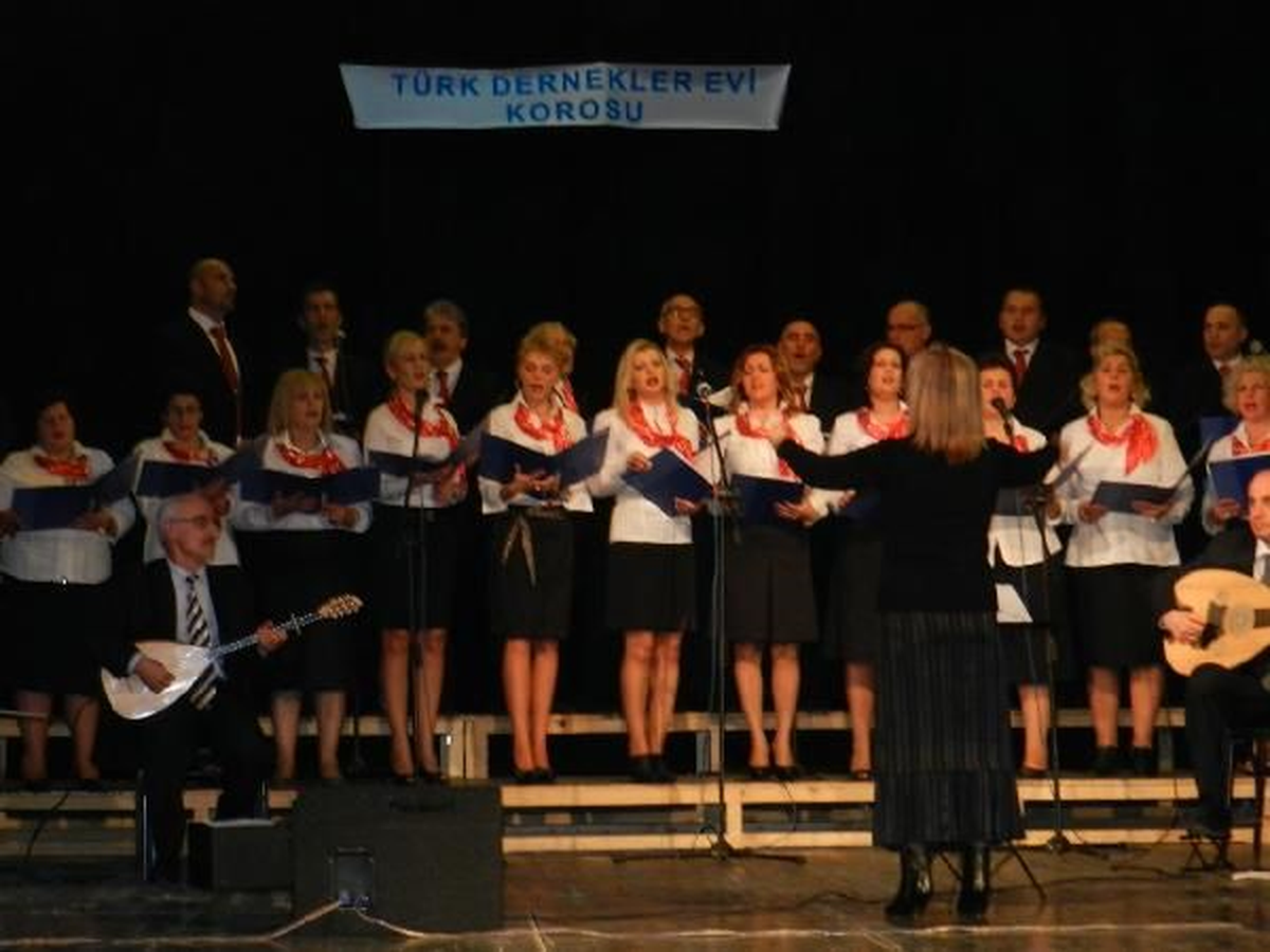 Kosovalıları Coşturan Konser