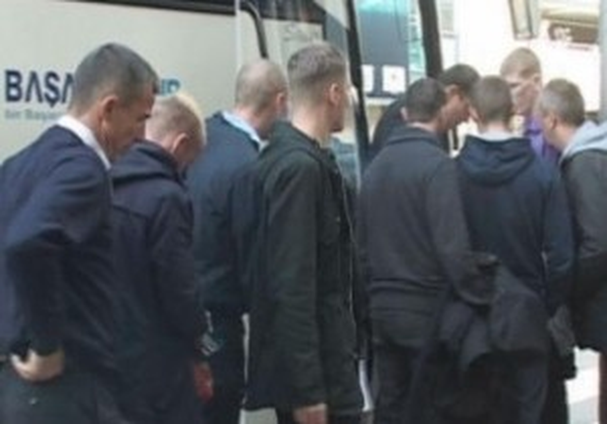 Manchester United Kafilesi ve İngiliz Taraftarlar Tt Arena\'ya Geldi