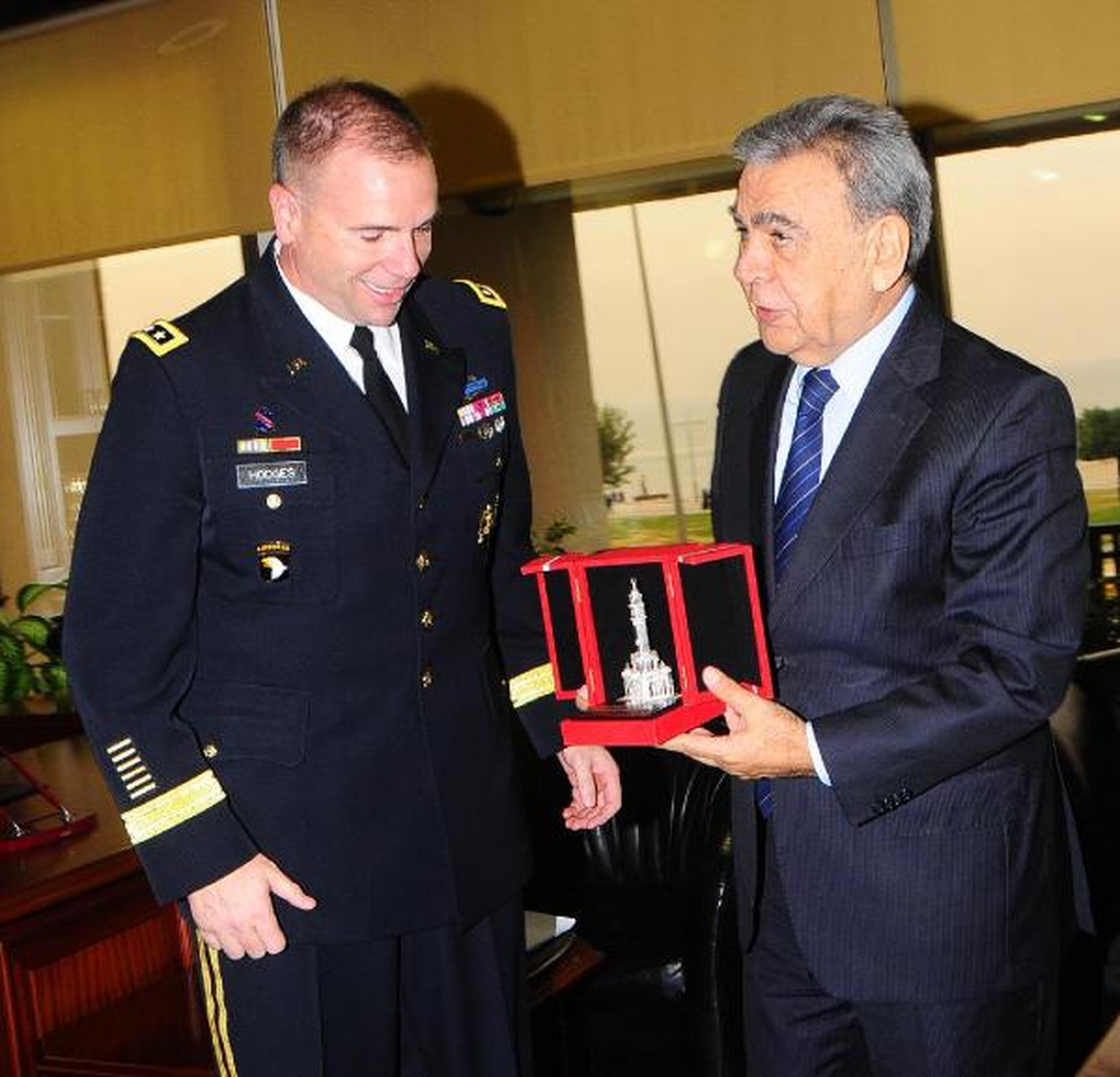 NATO Komutanı\'ndan Kocaoğlu\'na Ziyaret