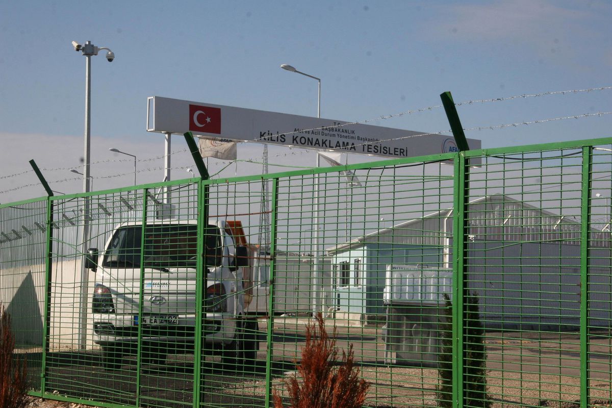 Türkiye\'deki Suriyeli Mülteci Sayısı 122 Bin 364\'e Yükseldi