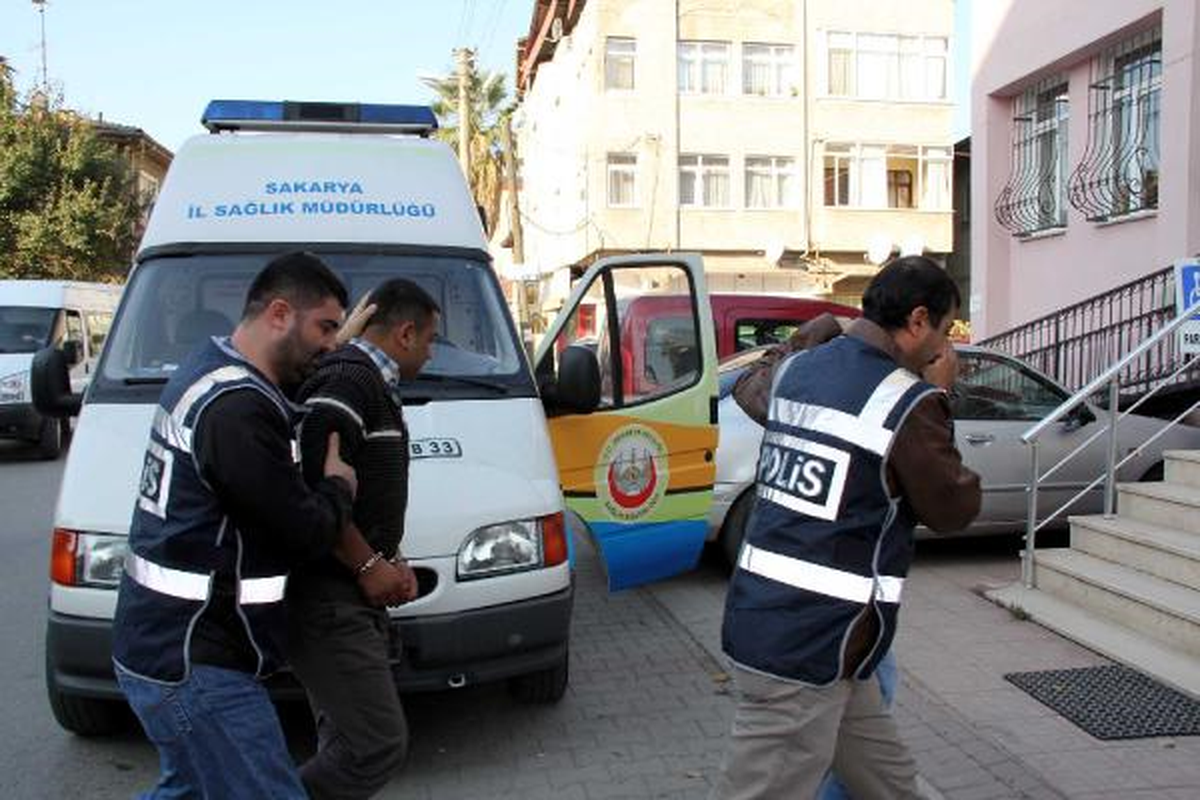 Üniversitelilere Uyuşturucu Satan 10 Kişi Gözaltına Alındı