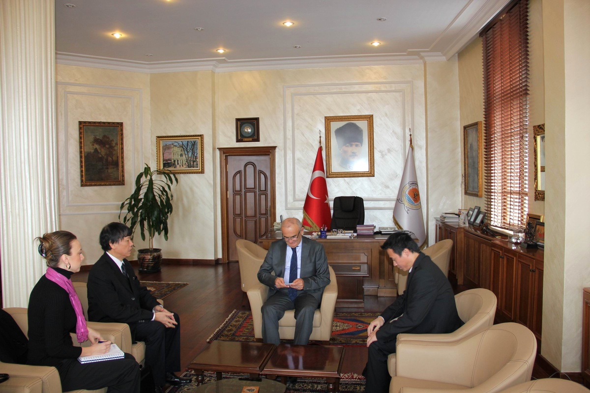 Vietnam Heyeti Başkan Yılmaz\'ı Ziyaret Etti