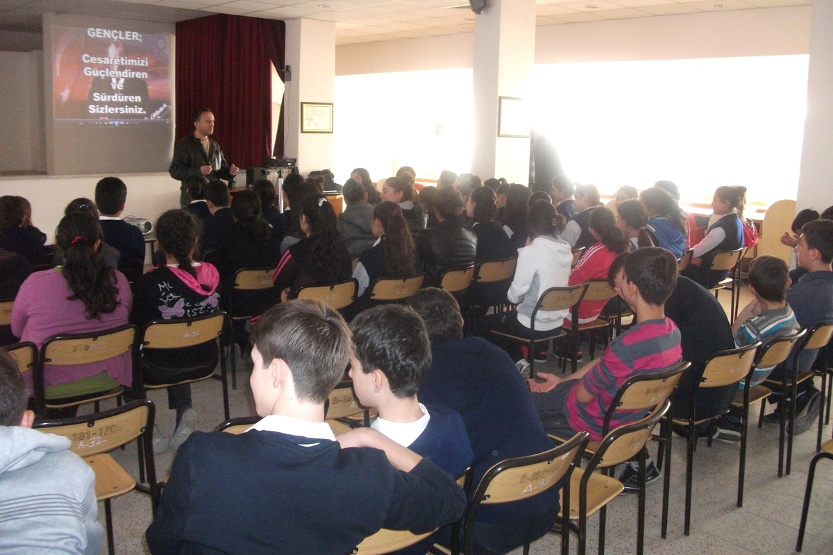 Yatağanlı Öğrencilere \'Gençlik, Güvenlik ve Gelecek\' Konferansı
