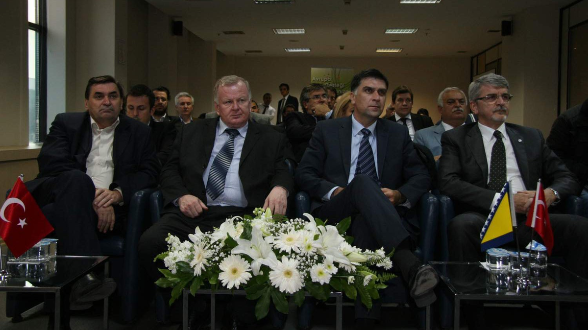 "Ziraat Bankası Bosna Hersek Sırp Cumhuriyeti\'ne 29 Şube Açacak"