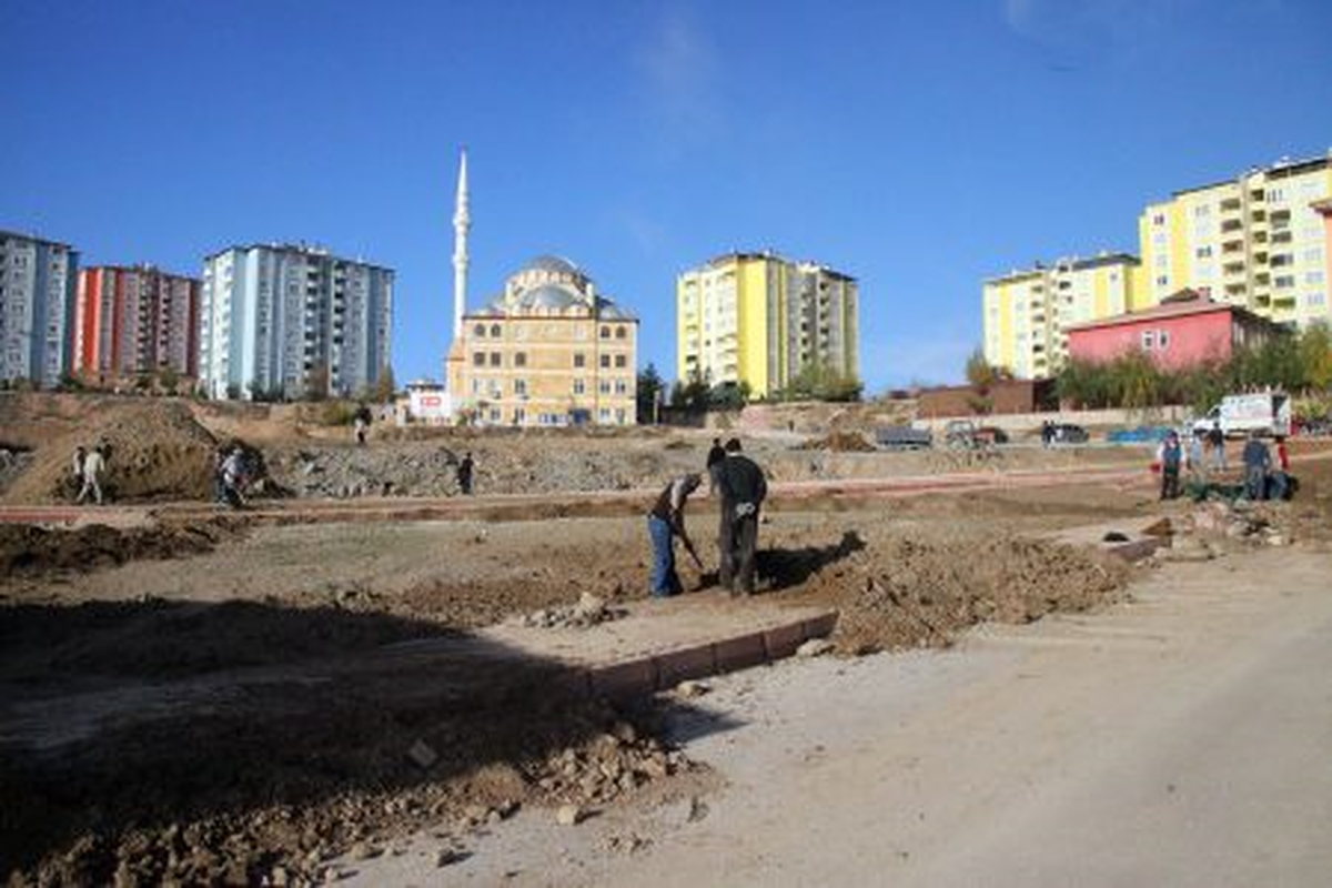 3 Bulvar 1 Parkta Dolgu Çalışması