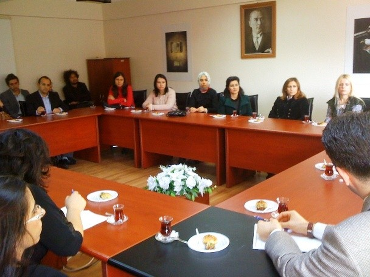 Akan: "Dışarıdan Sosyolog Olmaz"