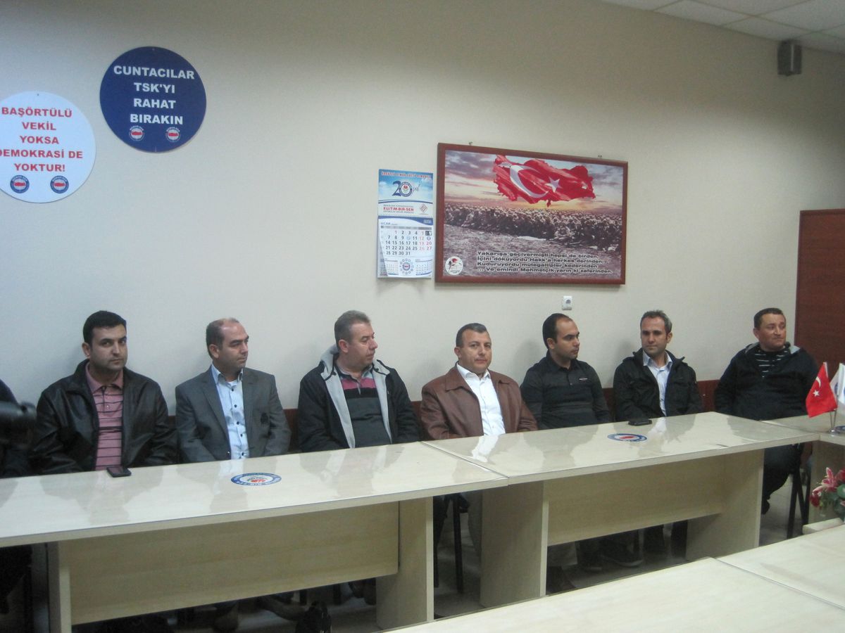 Akhisar Eğitim-Bir-Sen, Öğretmenler Günü\'nü Kutlamayacak
