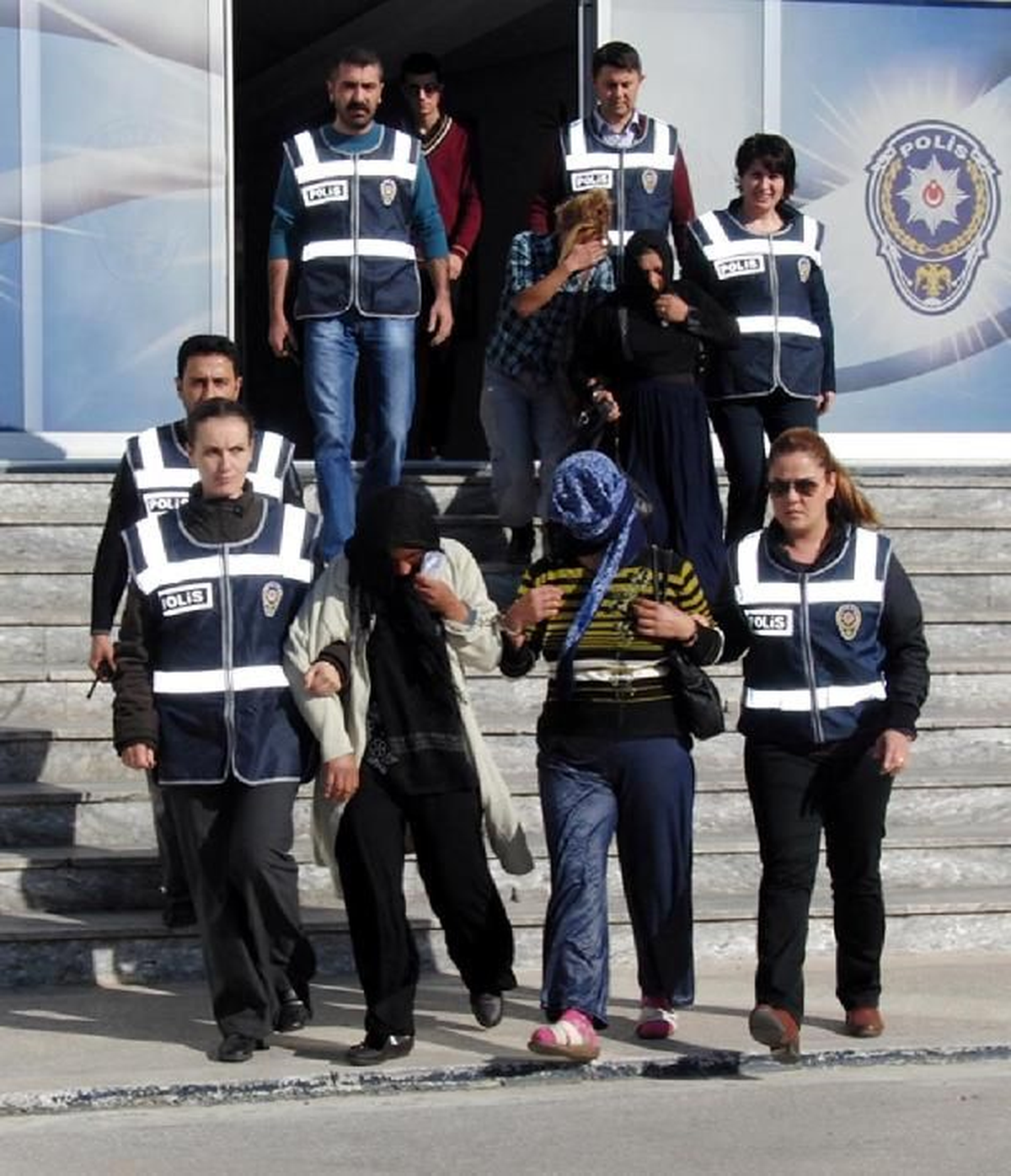 Altın Kızlar \'Altın Şehir\'de Yakalandı