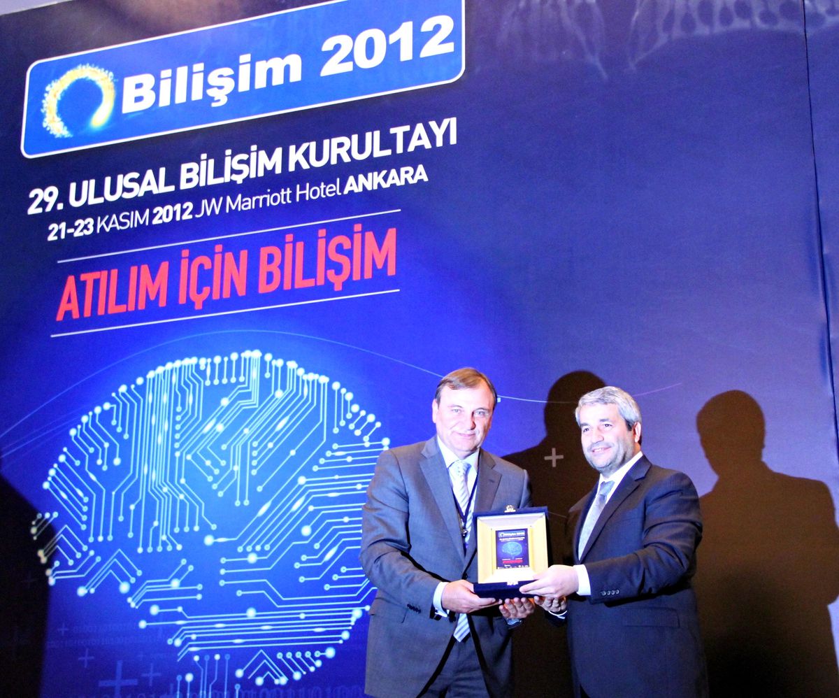 Bakan Ergün, Bilişim Ödüllerini Verdi