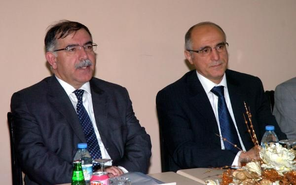 Bolu ve Düzce Valileri, Bolu Dağı\'ndaki Kış Tedbirlerini Görüştü